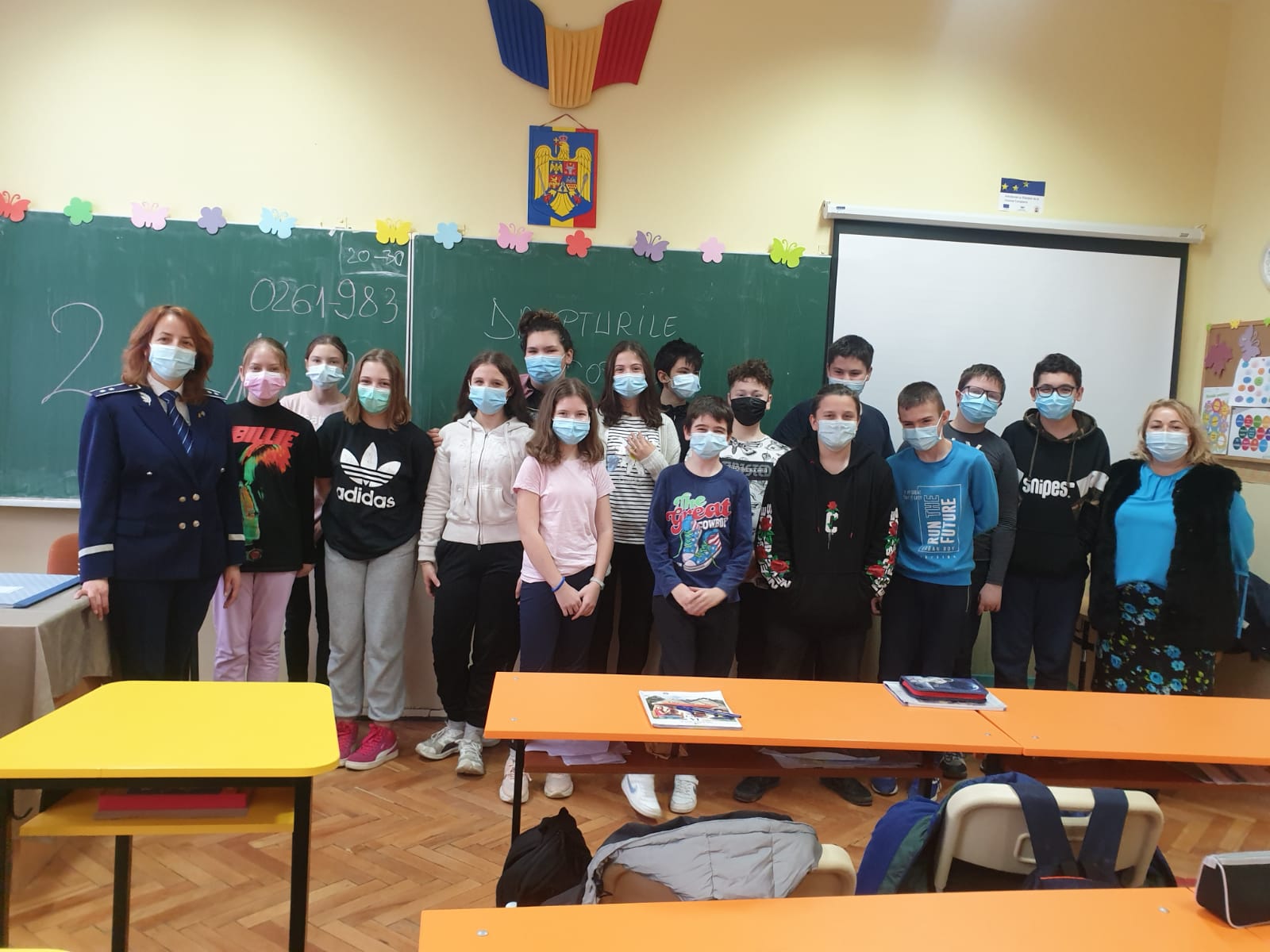 Ziua Internațională a Drepturilor Copilului  marcată de polițiști  prin activități la Școala Gimnazială Mircea Eliade