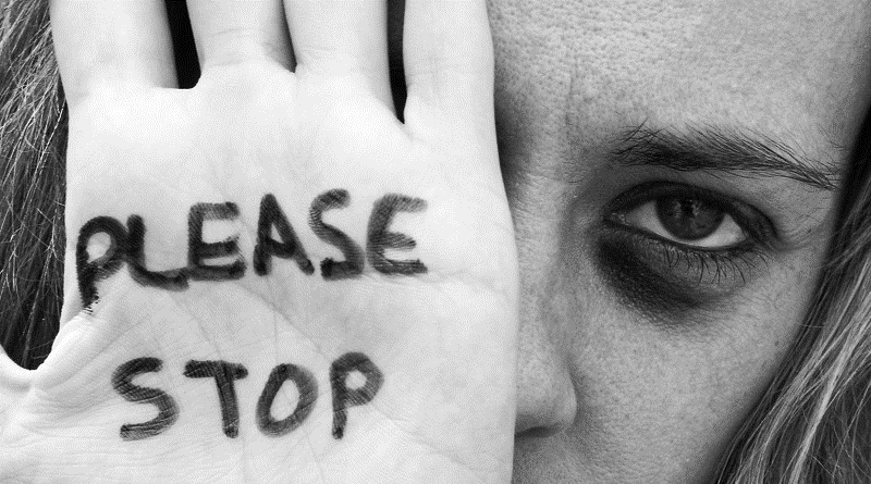 Proiecții de lumini dedicate ,,Zilei Internaționale pentru eliminarea violenței împotriva femeilor”