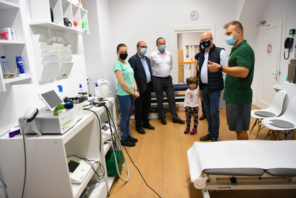 SPONSORIZARE Primăria și Apaserv Satu Mare, alături de copiii cu nevoi speciale de la Centrul Fericitul Scheffler János