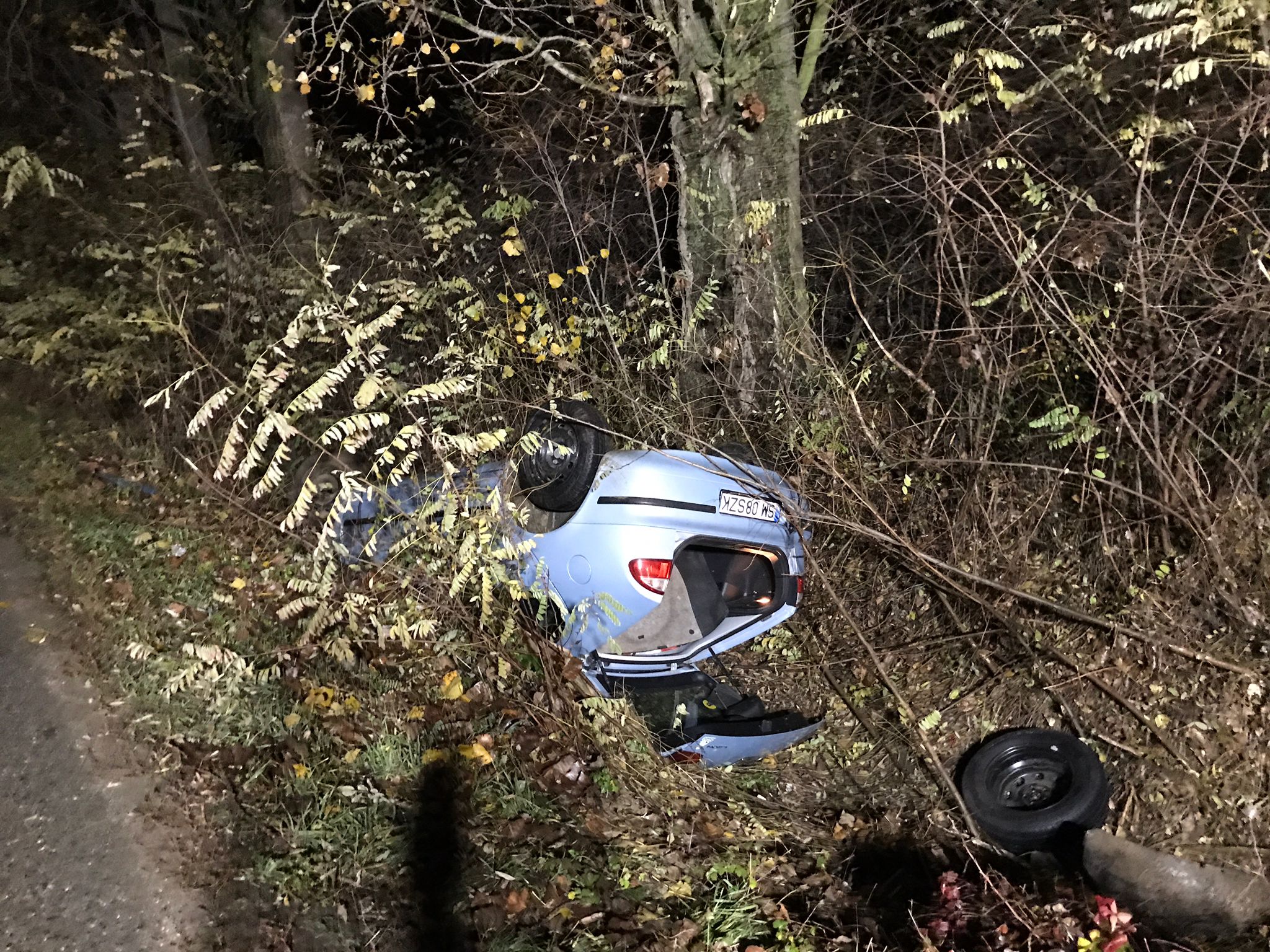 Accident între Lazuri și Dorolț! Șoferița a aterizat direc în șanț