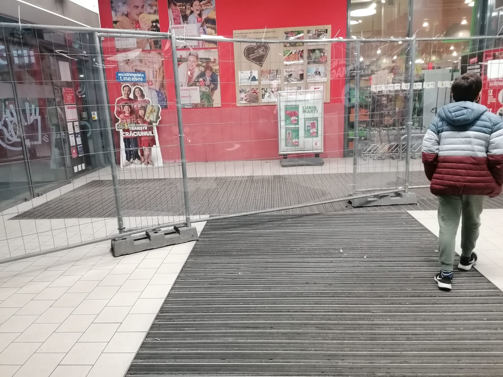 Vaccinarea la chiuvetă, de la Petea până-n Belgia!