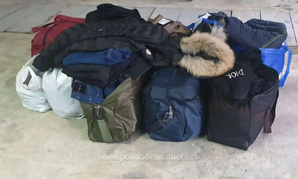 ÎNȘELĂTORIE. Articole vestimentare contrafăcute confiscate la Negreşti Oaș