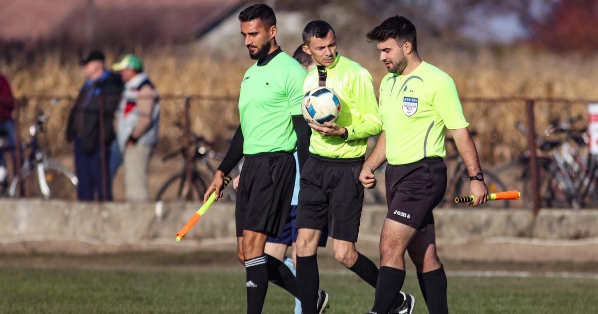 Programul meciurilor din acest weekend! Arbitrii!