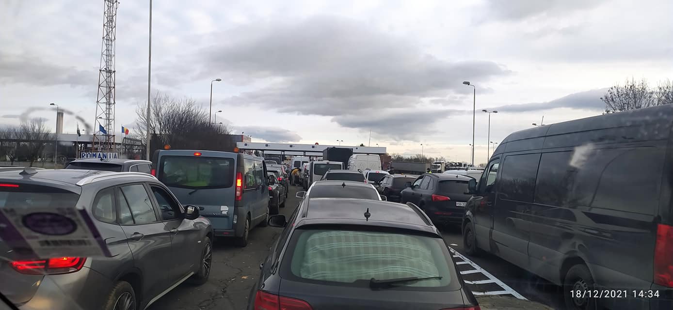 INCREDIBIL!!! Traficul prin vămile cu Ungaria s-a triplat