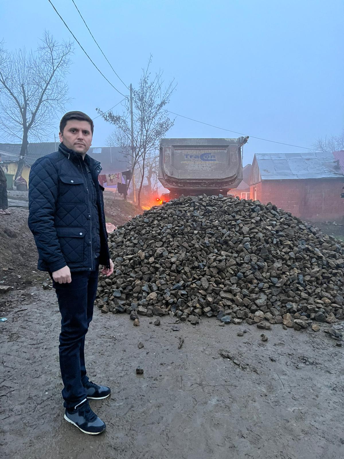 Un deputat din Satu Mare a plătit reabilitarea unui drum din Tășnad din fonduri proprii