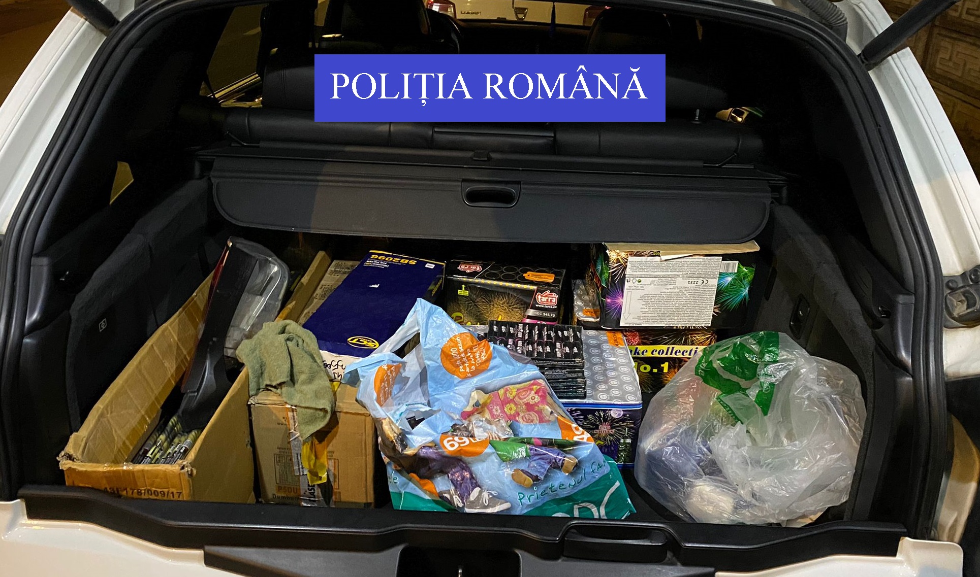 Articole pirotehnice confiscate de polițiști