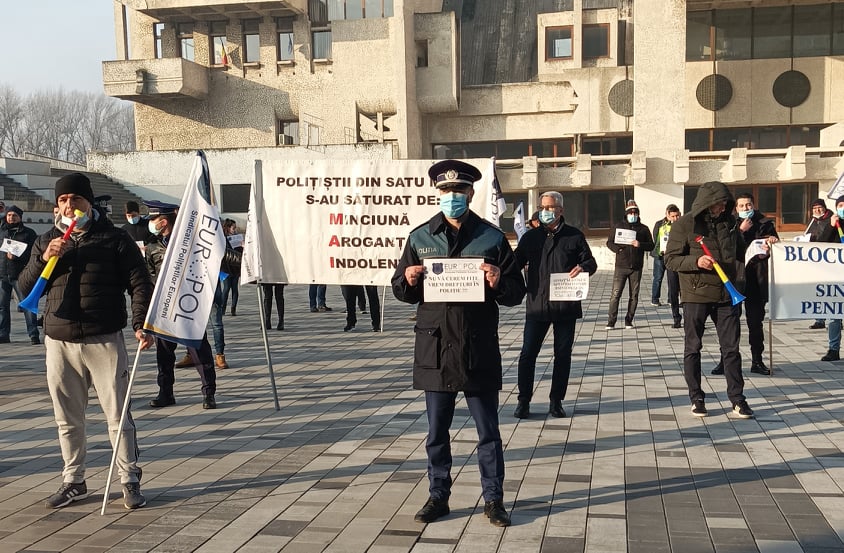 Polițiștii sătmăreni au ieșit în stradă