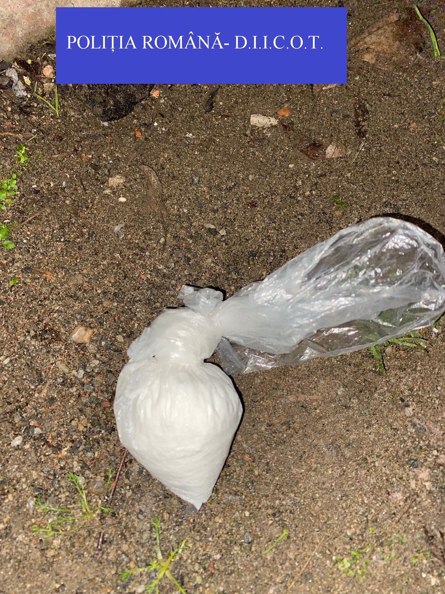 Un bărbat prins în timp ce ar fi intenționat să comercializeze 100 de grame  de metamfetamină