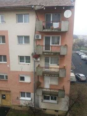 Pericol de prăbușire la un acoperiș din Carpați 2