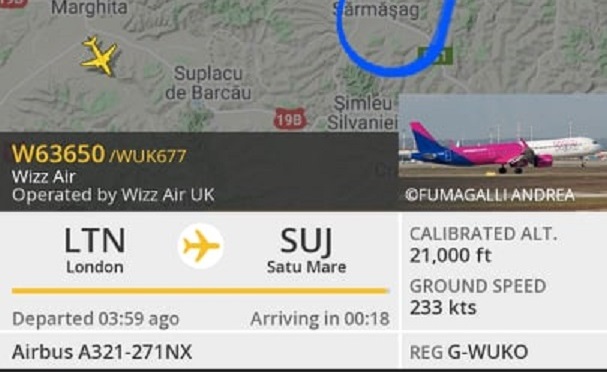 FOTO. Probleme GRAVE în traficul AERIAN sătmărean. Avion cu peste 150 de pasageri la bord NU POATE ateriza