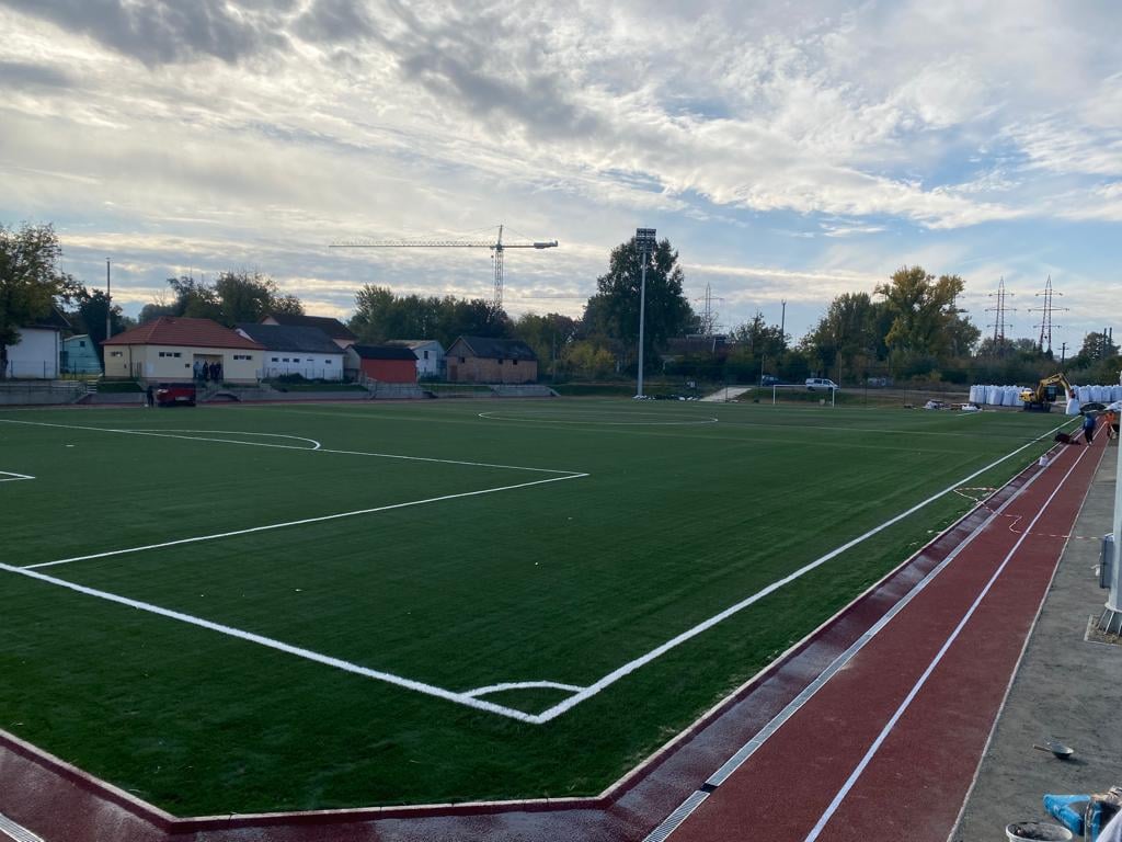 Primul amical pe sinteticul de la baza Dinamo: CSM Satu Mare- Unirea Tășnad, sâmbătă ora 11