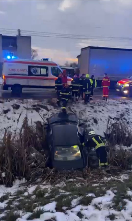 Dau drumul pentru... șanț