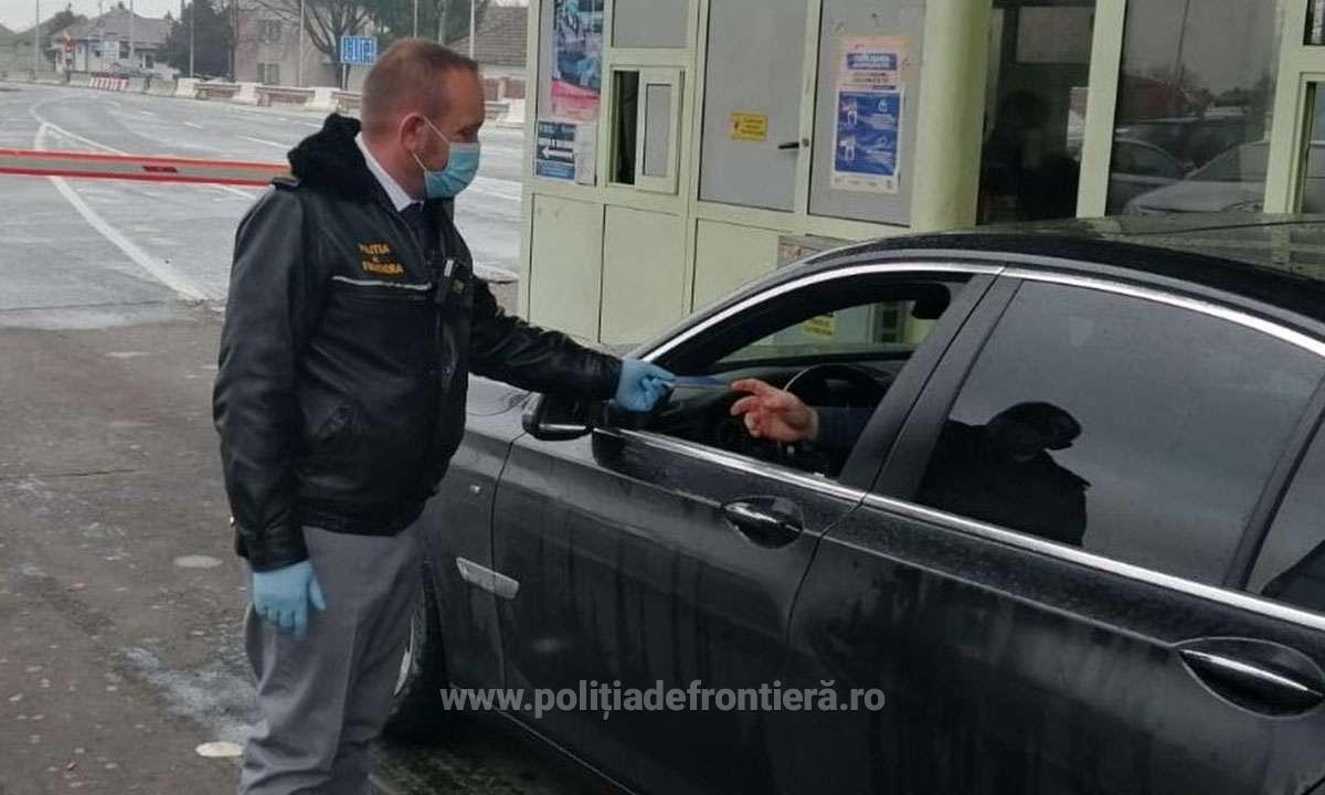 Documente false descoperite de către polițistii sătmăreni la vama Petea și alte zone de frontieră