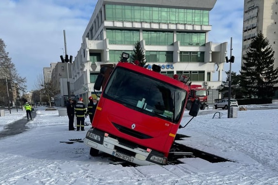Prefectura face precizări în legătură cu incidentul de pe platoul din Centrul Nou