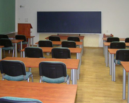 O școala din Călinești Oaș a primit o donație consistentă de la o școală din Austria