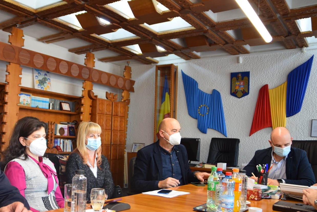 Zeci de clase, în sistem on-line,  din cauza pandemiei