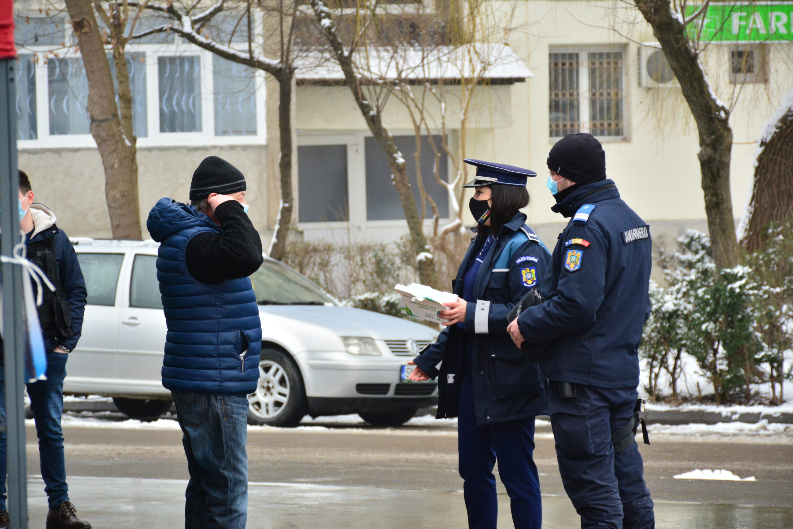 Zeci de sătmăreni amendați pentru că nu au respectat  normele anti-Covid