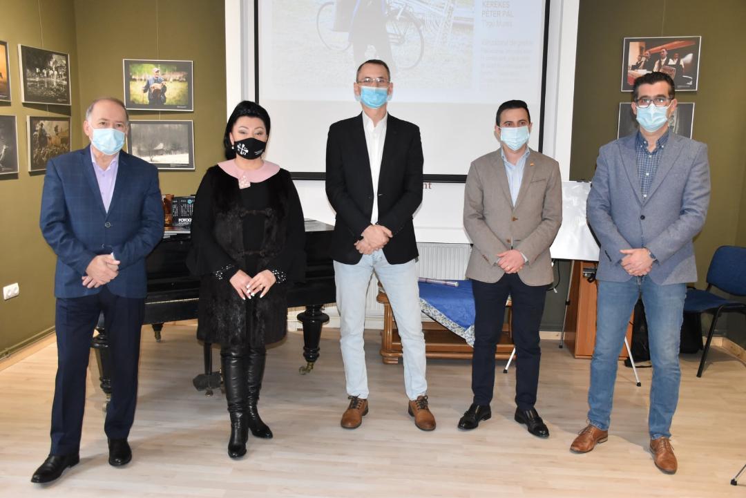 Expoziția “Fotografia - document etnografic” la Centrul de Creație