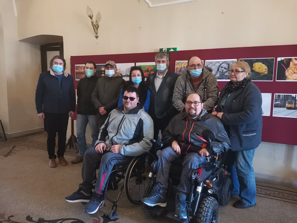 Împărtășește-ți povestea! Împărtășește-ți culorile!