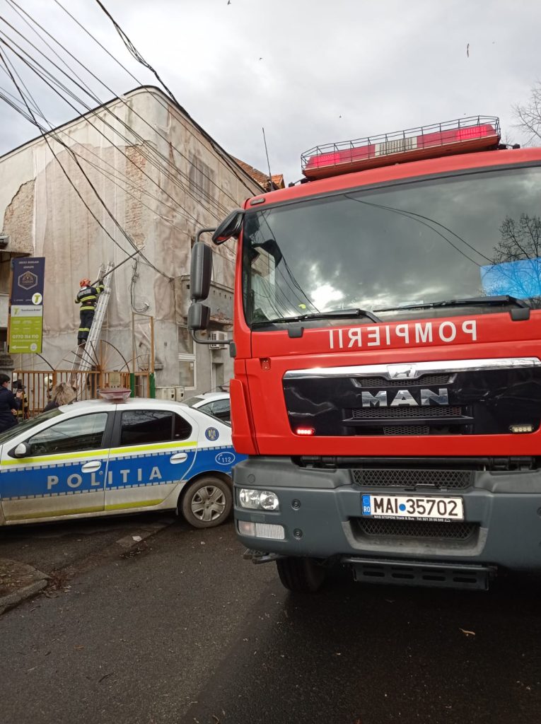 Clădiri pericol public