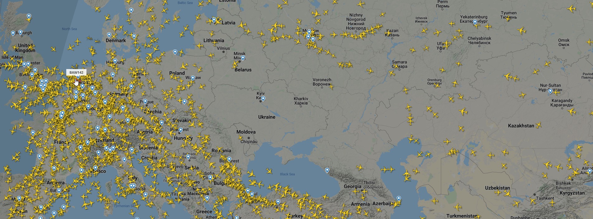 Compania Wizz Air suspendă toate zborurile spre Ucraina