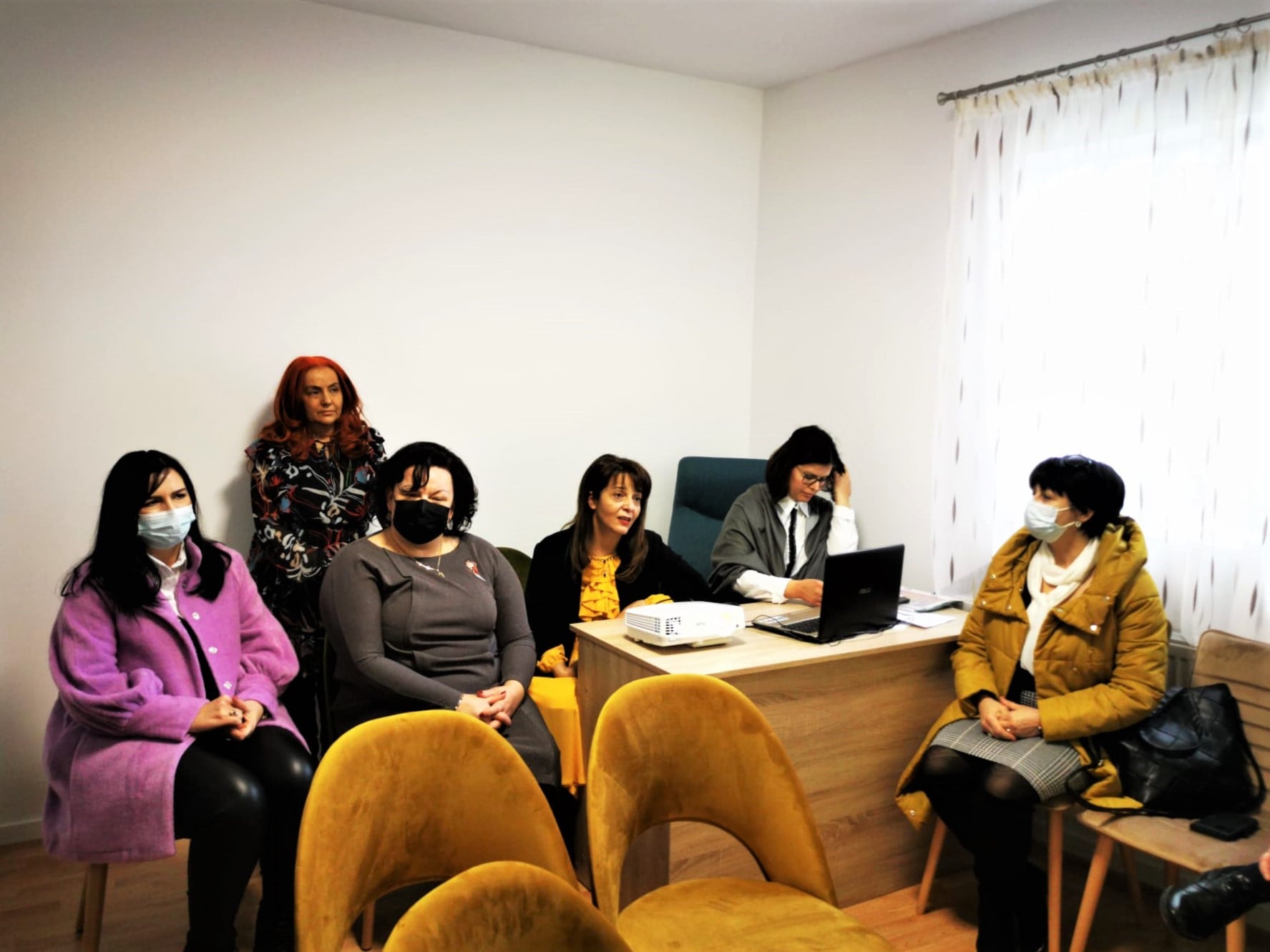 FOTOGALERIE. A fost inaugurată noua locuință protejată pentru victimele violenței domestice din județ