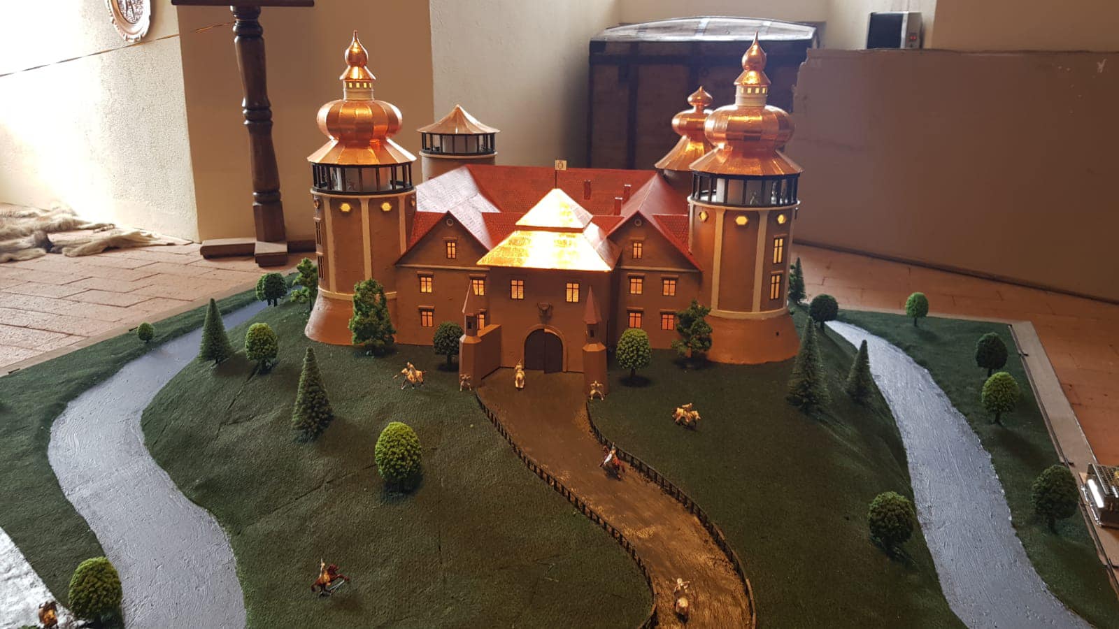 Machetă a vechii cetăți, poate fi vizitată la Ardud