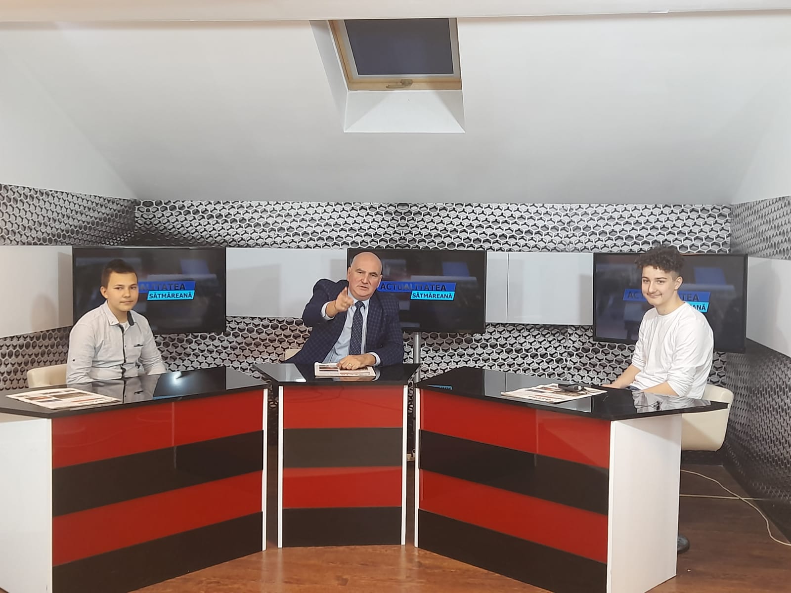 GALERIE FOTO. Școala Mircea Eliade oferă cursuri specializate de media elevilor de gimnaziu