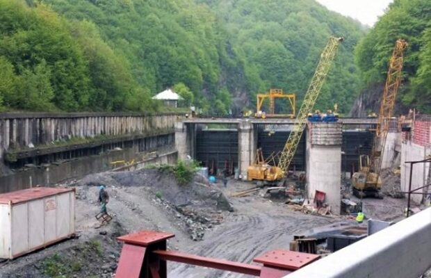 USR se opune finalizării hidrocentralelor abandonate ale României