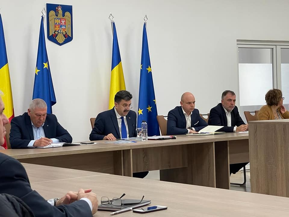 RAPORT. Comisia de Dialog Social din cadrul Prefecturii a prezentat situația Comitetelor  de Sănătate și Securitate în Muncă de la nivelul angajatorilor