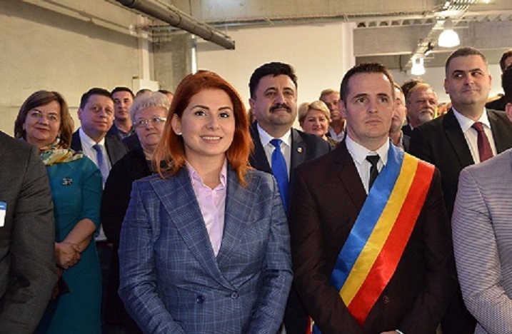 Urări de bine pentru femei la Medieșu Aurit