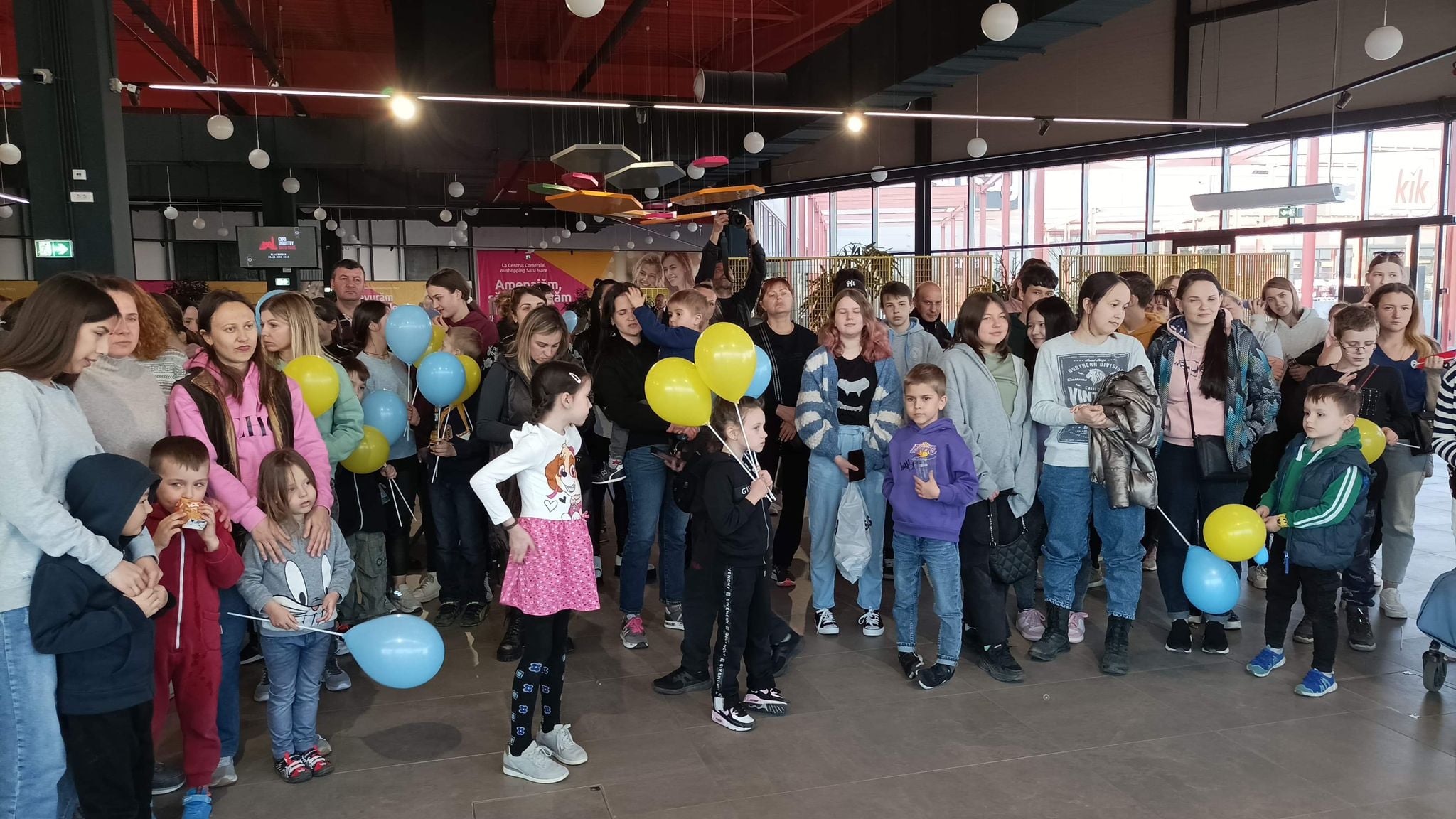 GALERIE FOTO. Peste 160 de ucrainieni au găsit alinare la întâlnirea dedicată lor