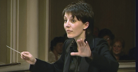 După cinci luni Cesa - Goje din nou la pupitrul Orchestrei Simfonice sătmărene; la pian Julien Libeer