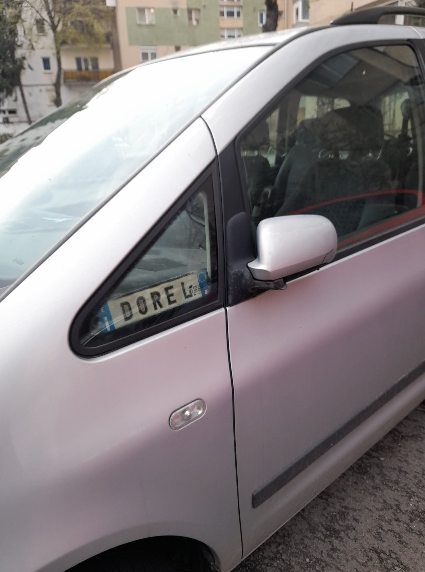 No parlo la lingua romena...