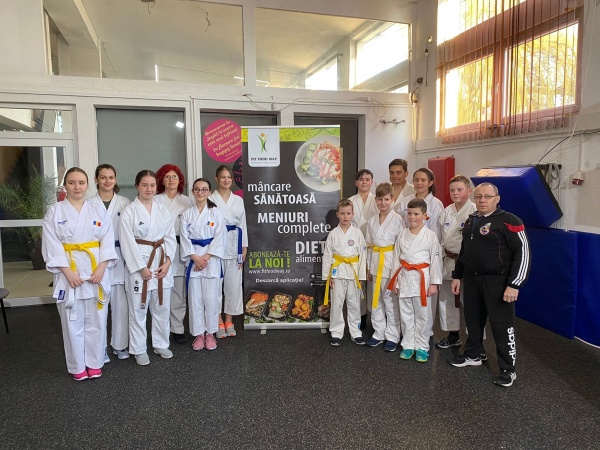 Examen de grad pentru karateka de la Sakura Carei