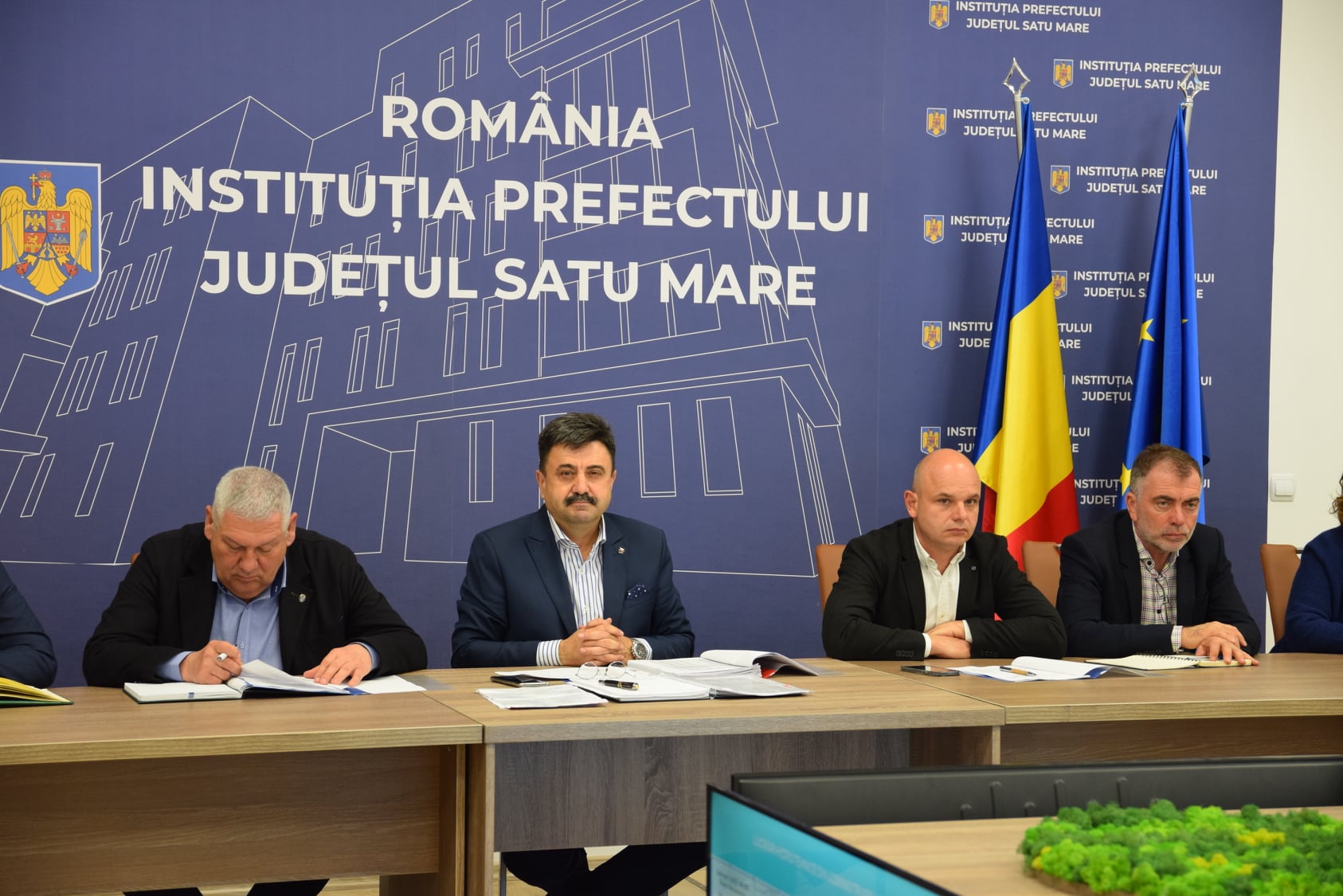 ATITUDINE. Prefectul tună și fulgeră