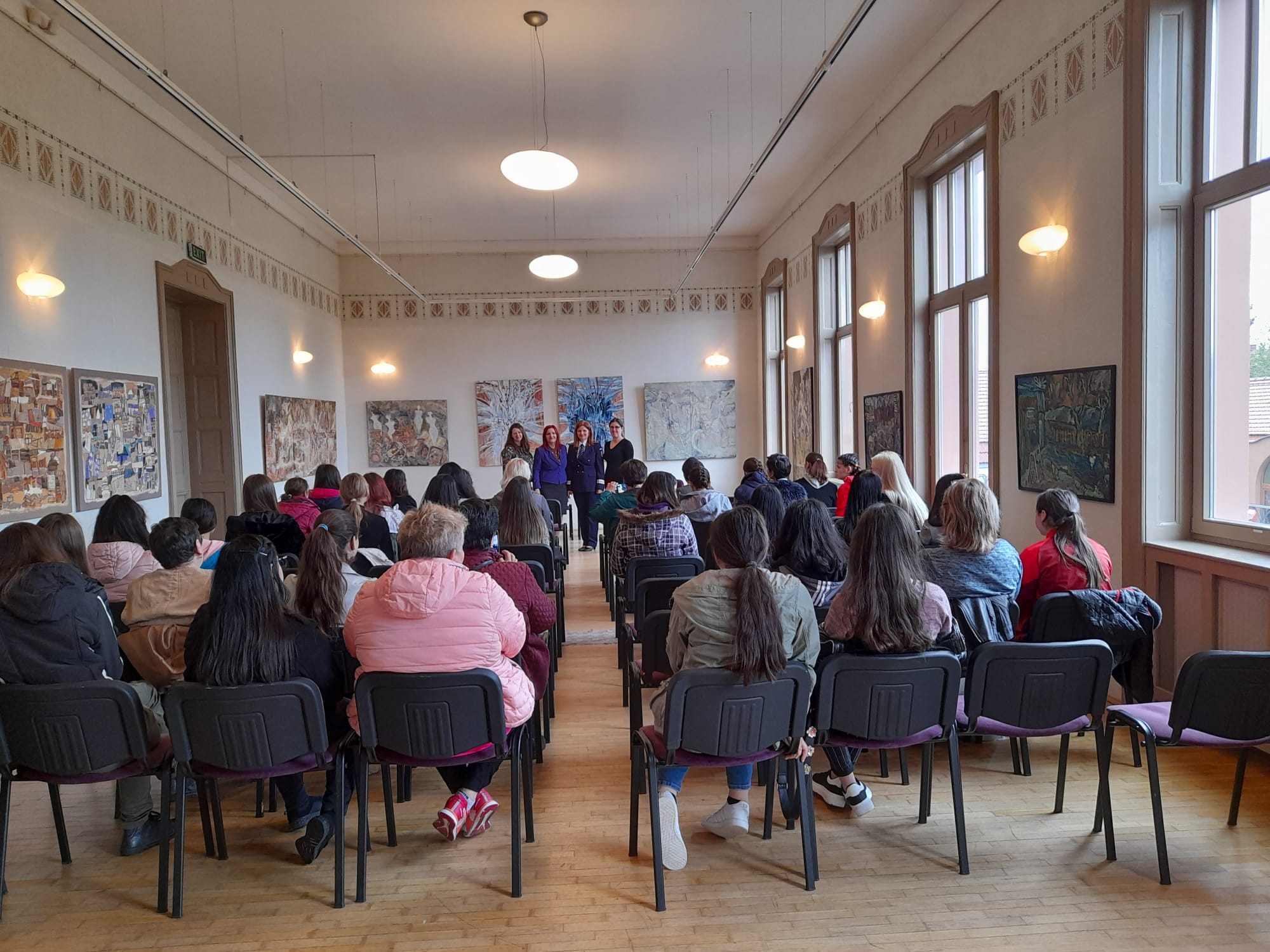 Proiect: ,,De la copilărie la adolescență” - Satu Mare - Casa Meșteșugarilor”