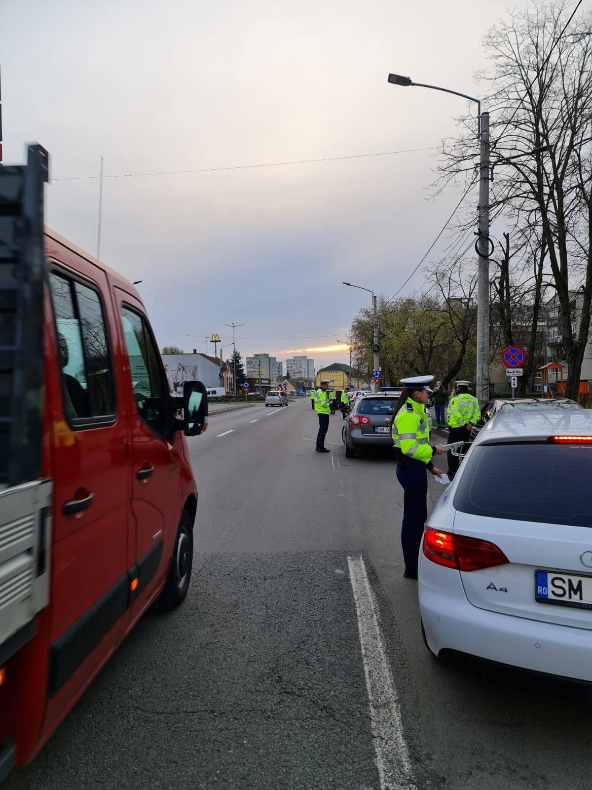 RAZIE. Filtre în trafic