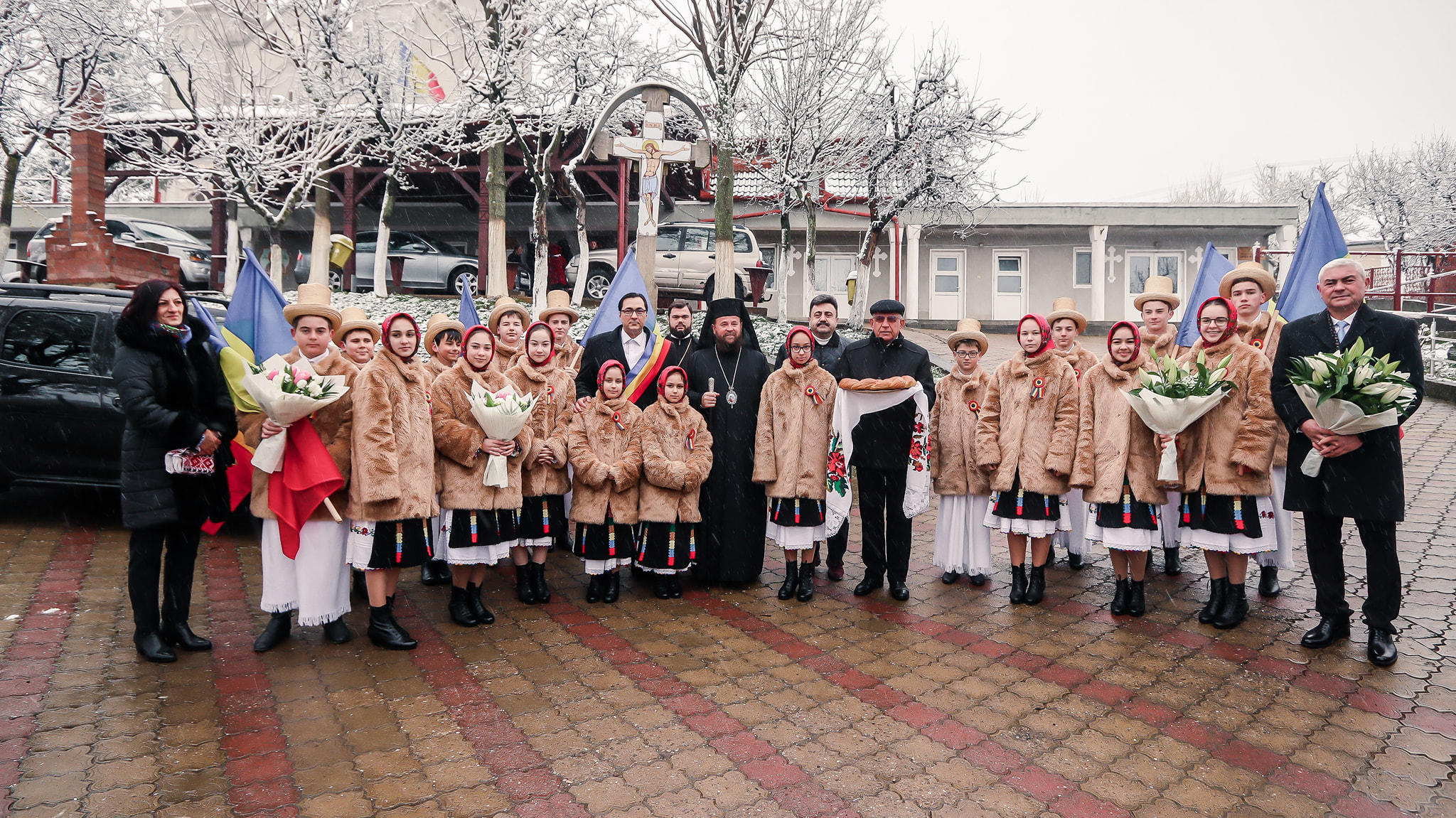 Slujbă Arhierească la Tășnad