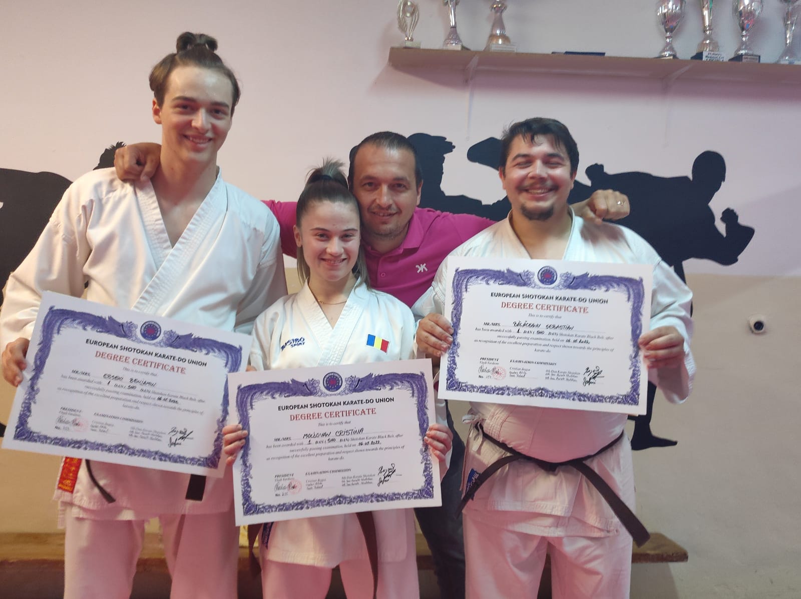 Examen de centură neagră trecut cu brio de karateka de la YAKUZA!