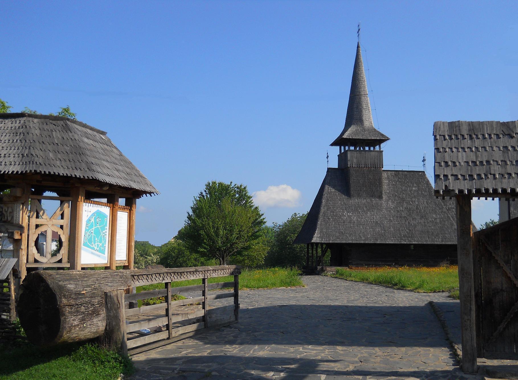 Muzeul Țării Oașului - Singurul muzeu etnografic în aer liber din țară care este așezat pe malul unui râu