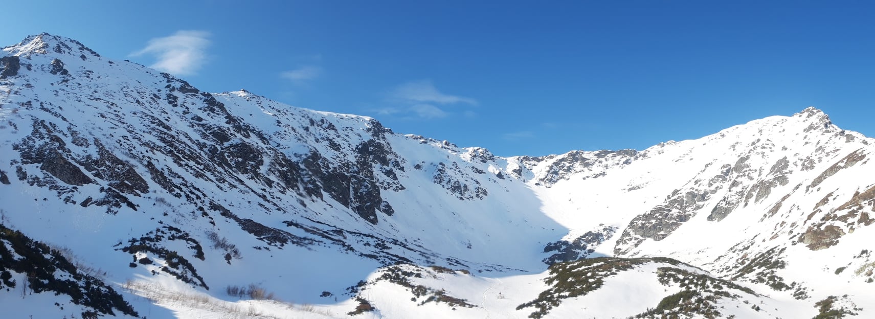 Recomandări ale salvamontiștilor sătmăreni  pentru cei care doresc să escaladeze Pietrosul  Rodnei, cel mai înalt vârf  din Carpații Orientali