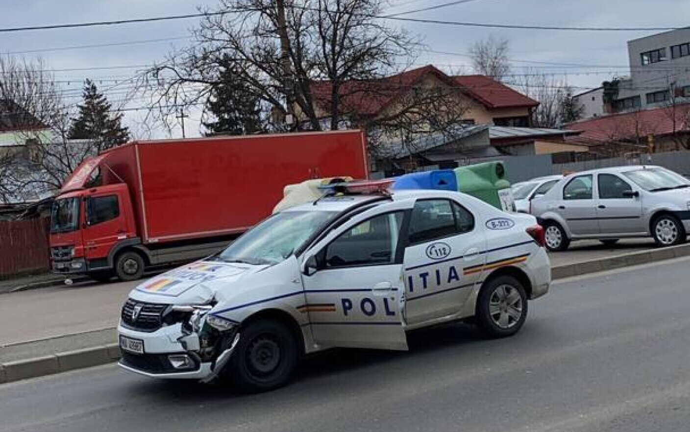 Un polițist aflat la volan a produs un accident de circulație în municipiul Satu Mare