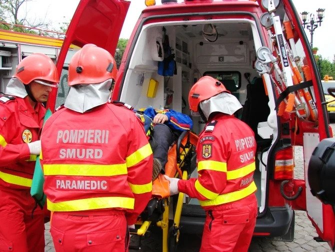 Accident rutier soldat cu rănirea gravă a unei persoane