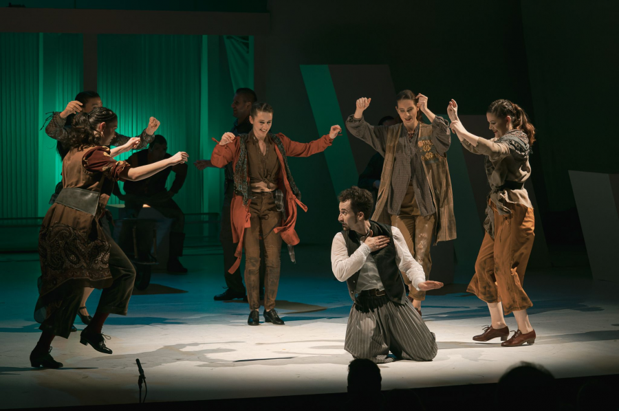 Spectacol de dans și teatru la Carei