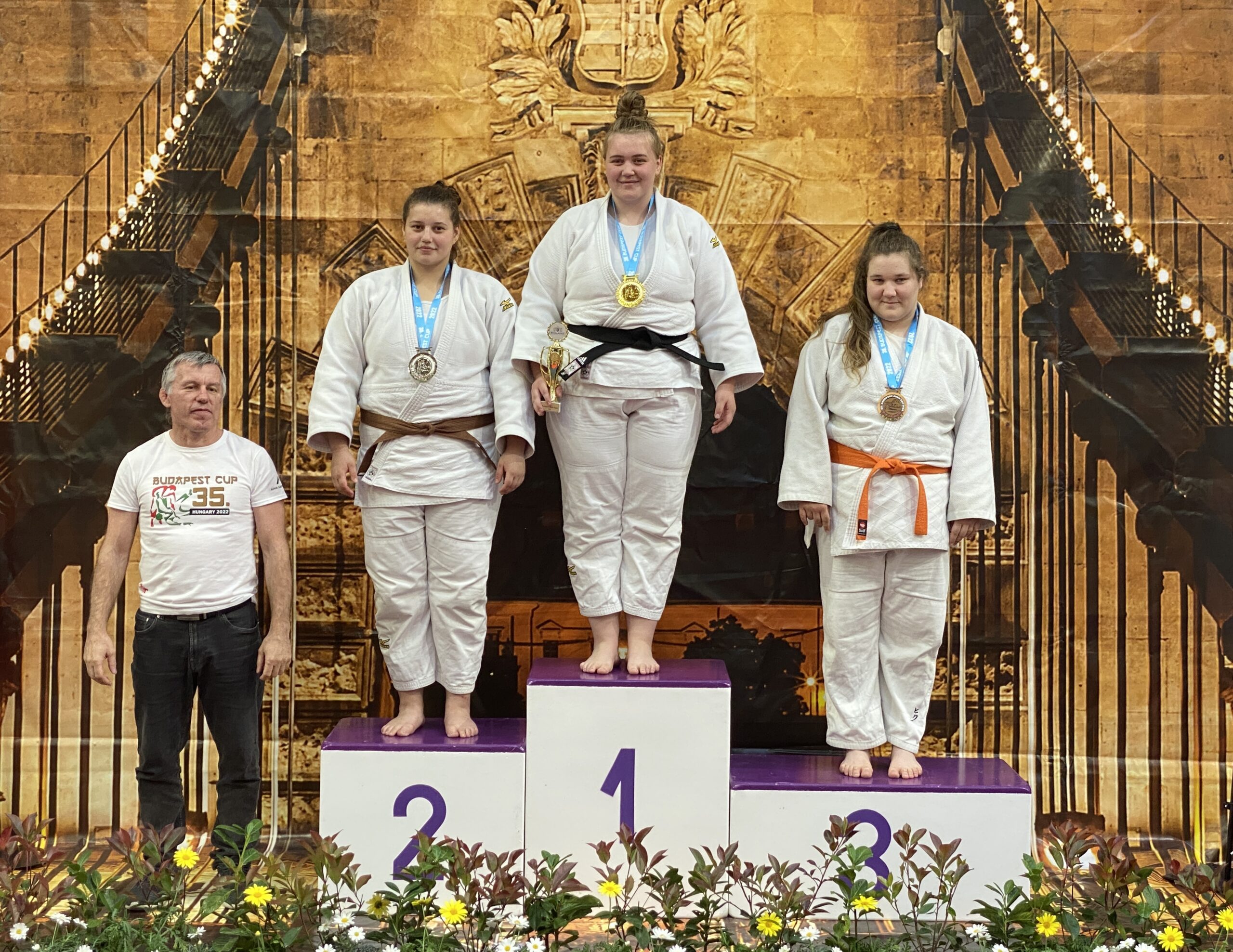 Judo  /  Pe podium la Budapesta şi Baia Mare!