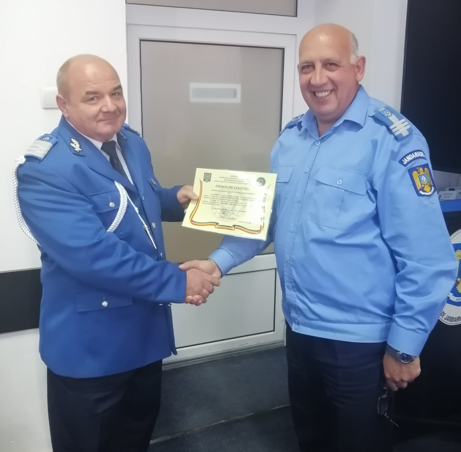 FOTO. Peste 30 de ani în slujba țării și a cetățeanului