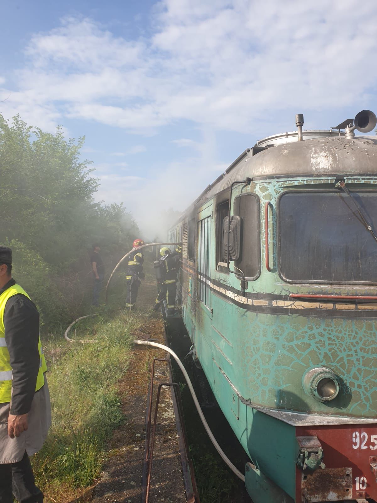 Locomotiva unui tren  aflat în localitatea Porumbești a luat foc