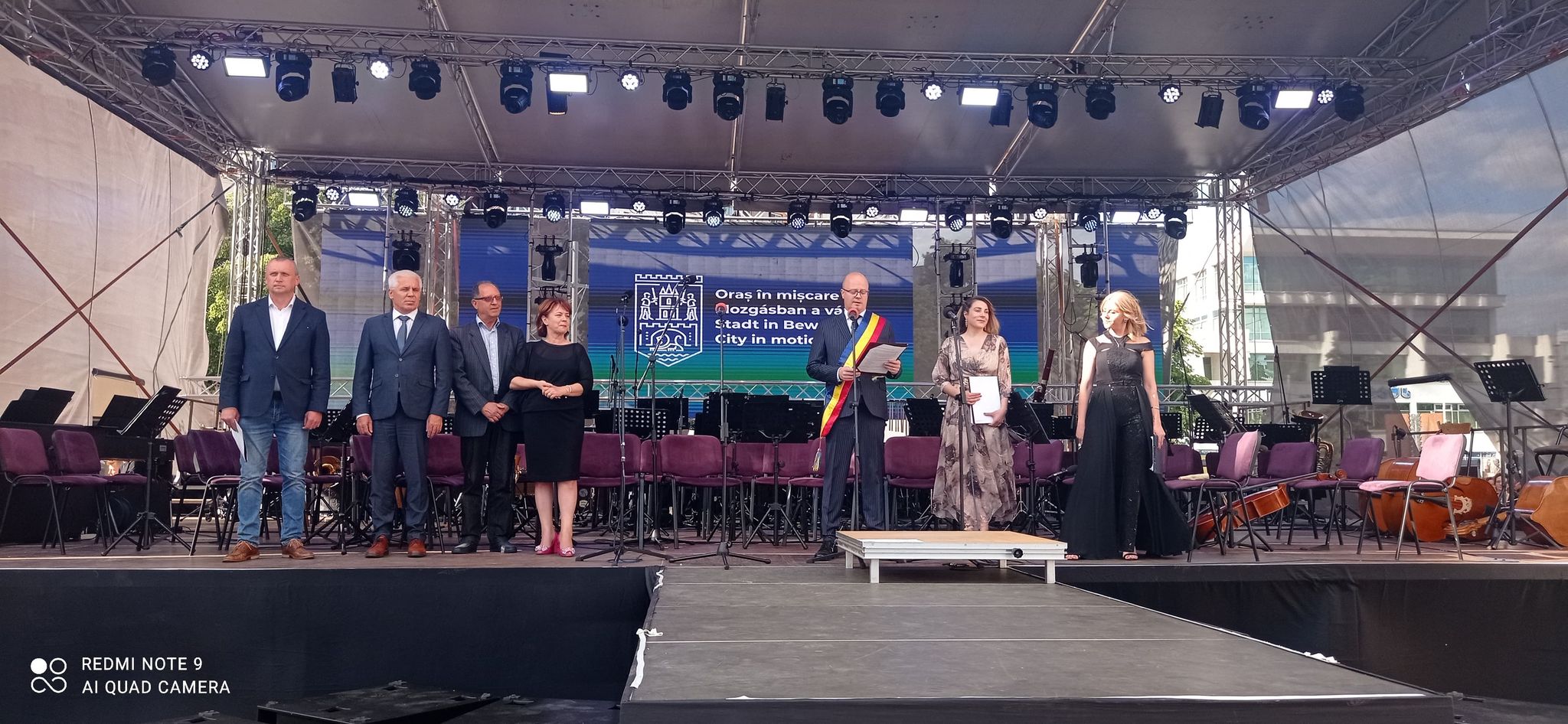 PETRECERE. A început distracția!