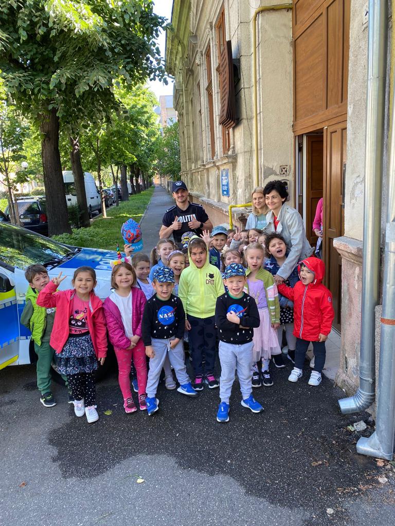 “Prietenul meu polițistul” activitate desfășurată la Grădinița Guliver